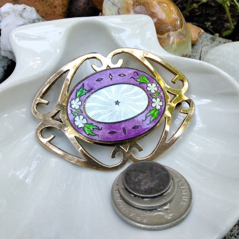 Late Victorian Circa 1890's Enamel and Brass Sash Brooch - Picture 5 of 7